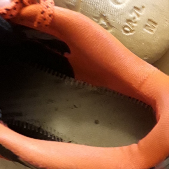 Nikes - Picture 4 of 7